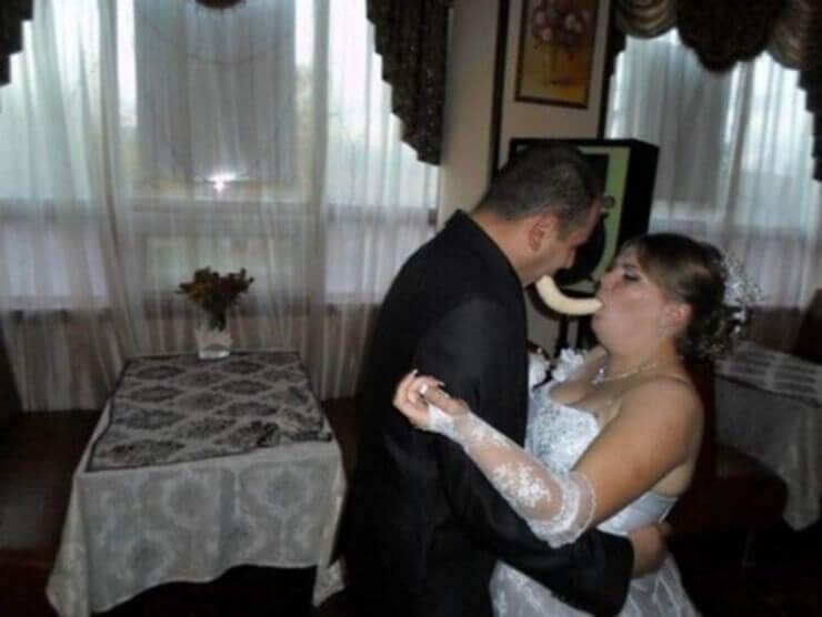 As fotos de álbuns de casamento mais bizarras da internet Fotos de álbuns de casamento engraçadas