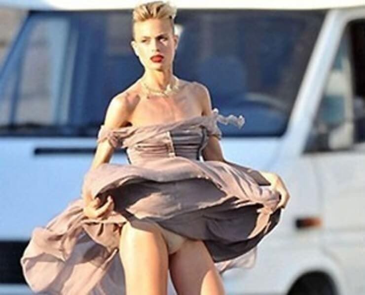 20 famosas flagradas em momentos impróprios em público Famosas flagradas em momentos impróprios