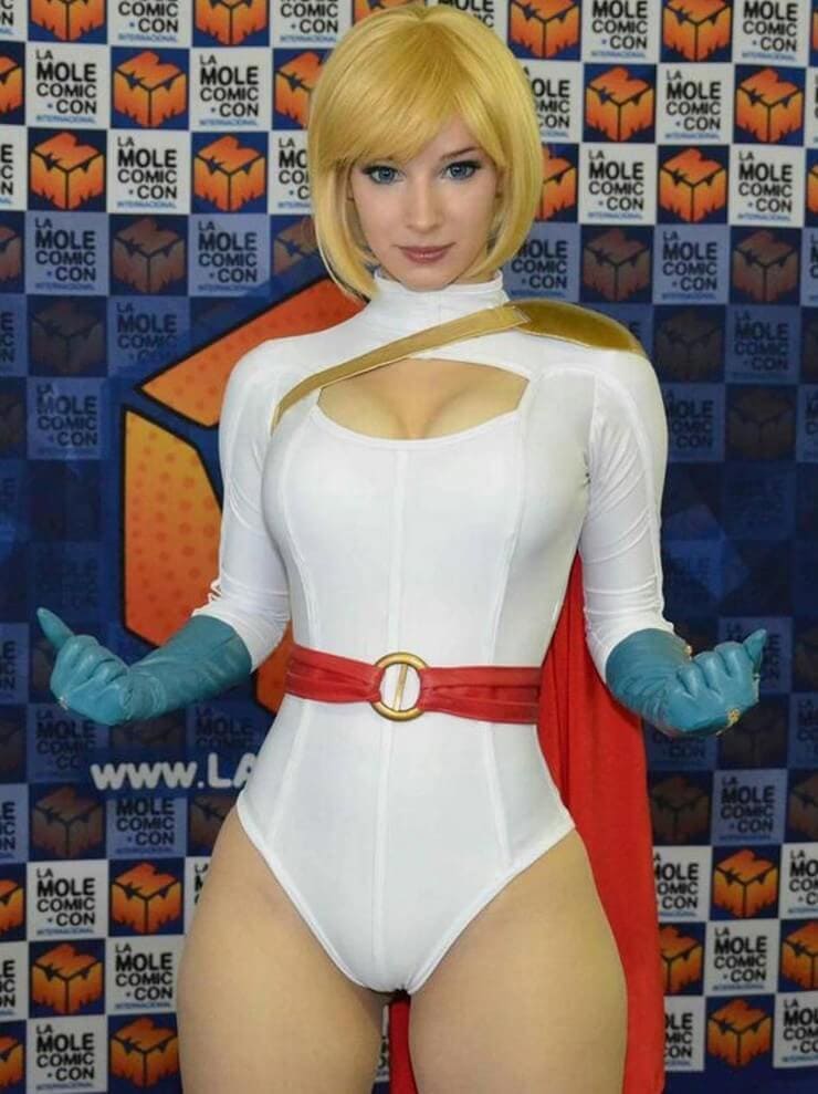 Enji Night cosplayer húngara erótica pelada