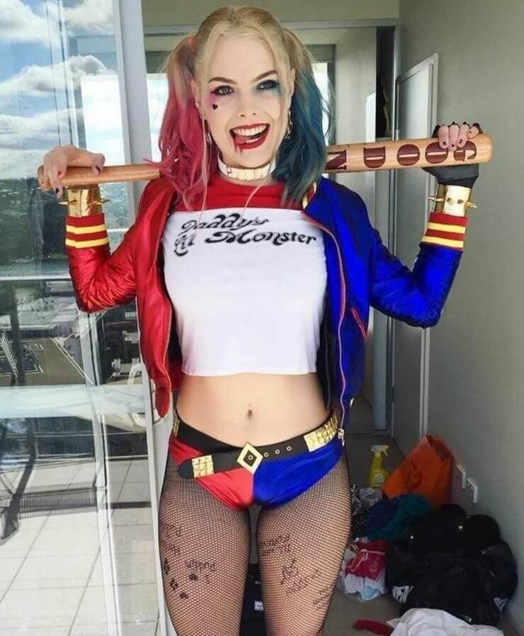 O melhor da Arlequina pelas mais bonitas nerds da internet Cosplay da Arlequina gostosa