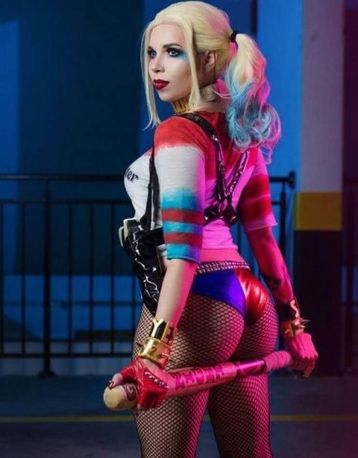 O melhor da Arlequina pelas mais bonitas nerds da internet Cosplay da Arlequina gostosa