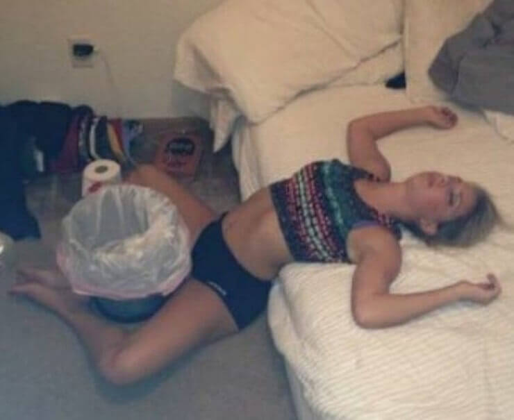 Mulheres bêbadas fazendo coisas engraçadas