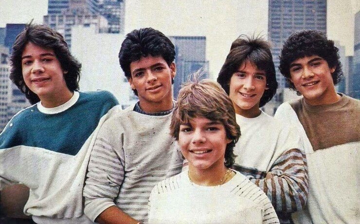 Os integrantes do grupo musical Menudo depois do sucesso Grupo musical Menudo antes e depois