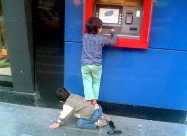 Coisas estranhas vistas em caixas eletrônicos