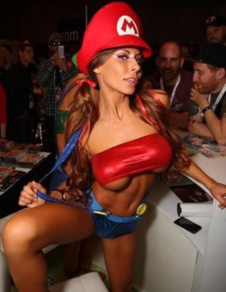 As mais belas cosplays do Mario Bros que vão encantar você Incríveis cosplays do Mario Bros