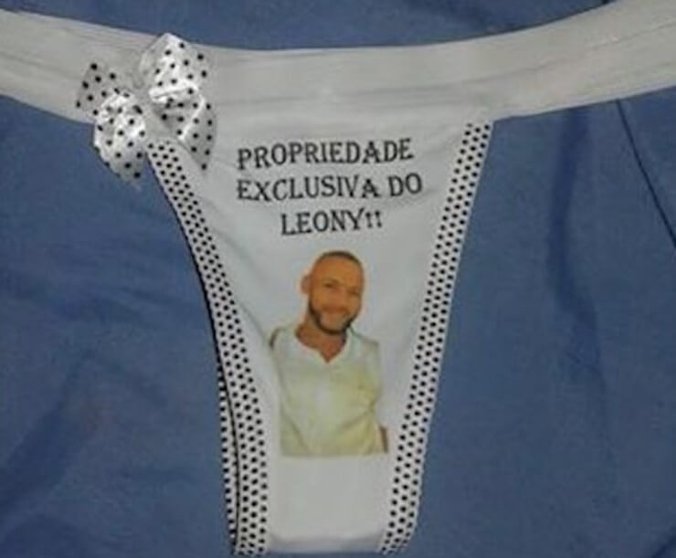 20 calcinhas com mensagens bizarras que merecem o Oscar Calcinhas com mensagens bizarras