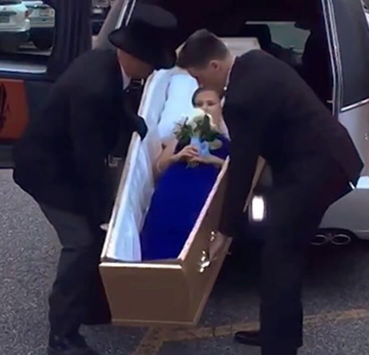 Fotos de formatura bizarras da Internet