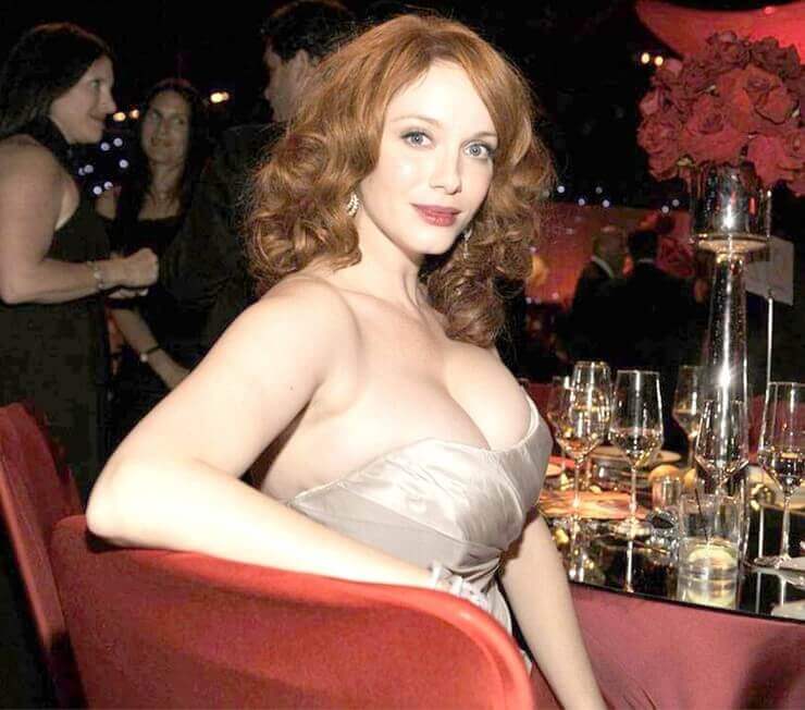 20 fotos que só as mulheres dos seios grandes vão entender Fotos de mulheres dos seios grandes