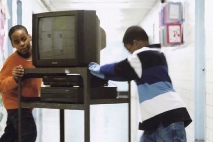 10 coisas que só quem nasceu nos anos 80 e 90 vai entender Coisas nostálgicas que só quem nasceu nos anos 80 e 90 vai lembrar