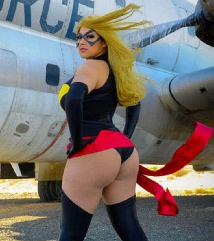 As mais belas modelos nerds como cosplay da Capitã Marvel O melhor cosplay da Capitã Marvel