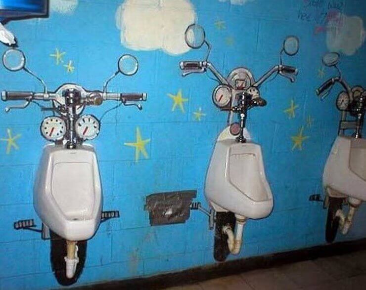 Mictórios hilários encontrados em banheiros públicos