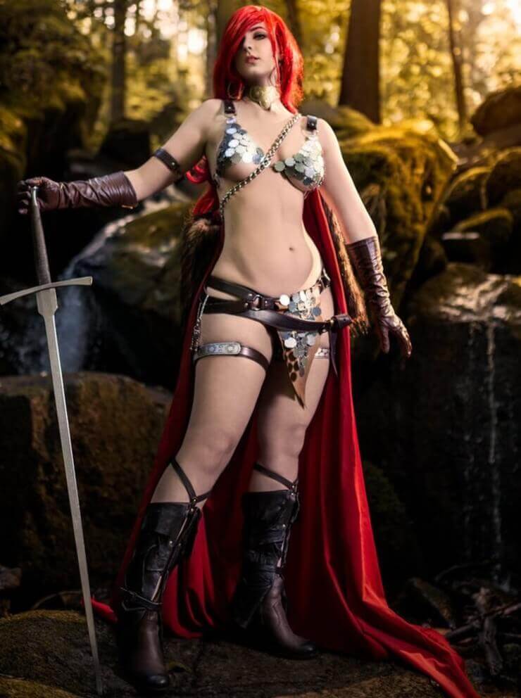 As modelos mais gostosas do mundo como cosplay da Red Sonja