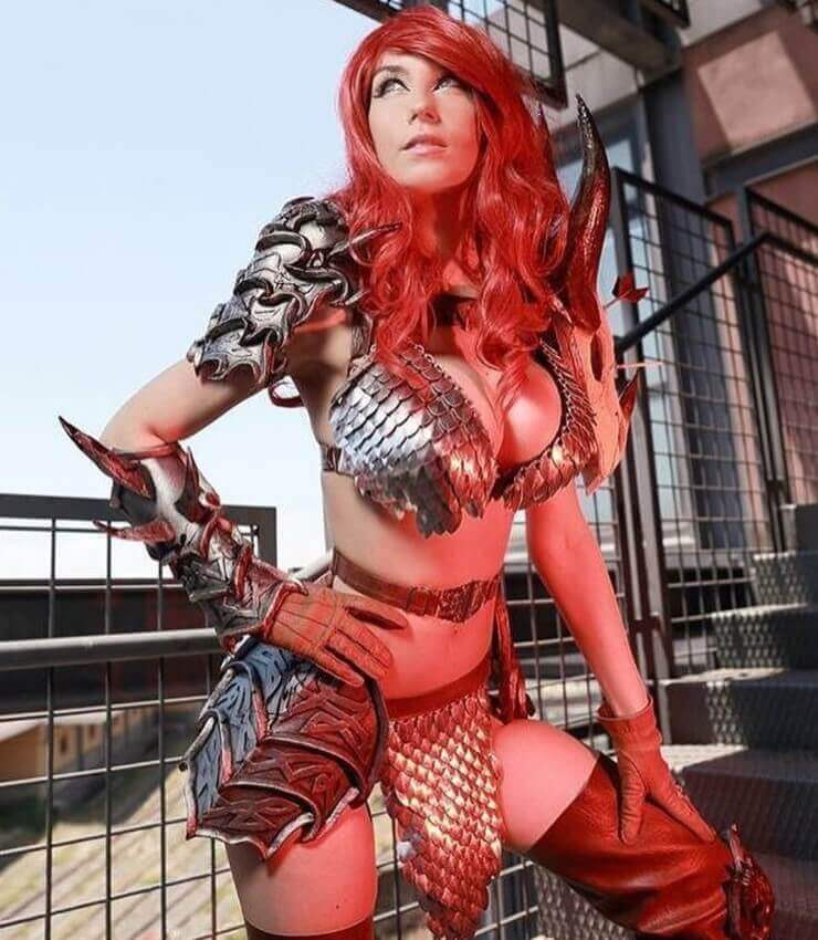 As modelos mais gostosas do mundo como cosplay da Red Sonja