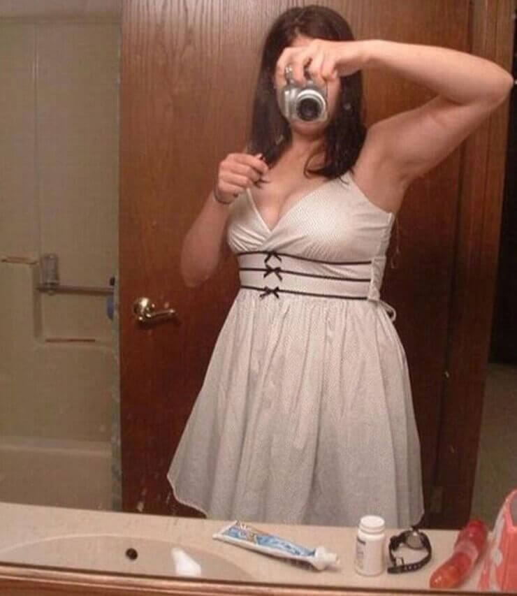 Fotos de pessoas traídas pelo espelho