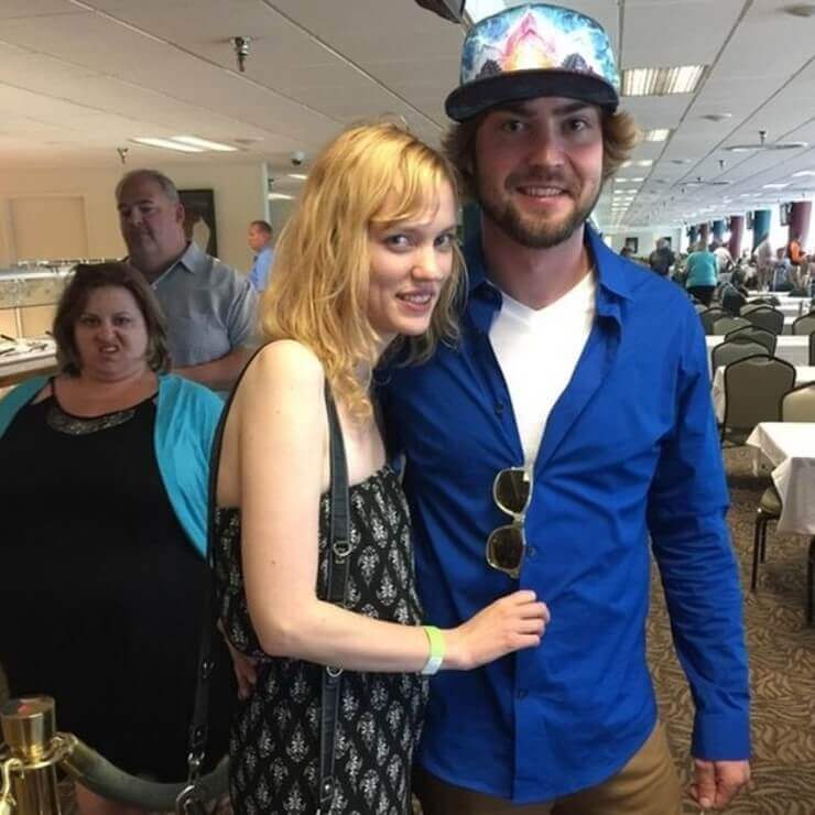 Fotos bizarras em que as pessoas por trás são mais interessantes