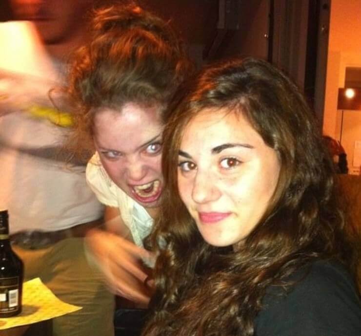 Fotos bizarras em que as pessoas por trás são mais interessantes