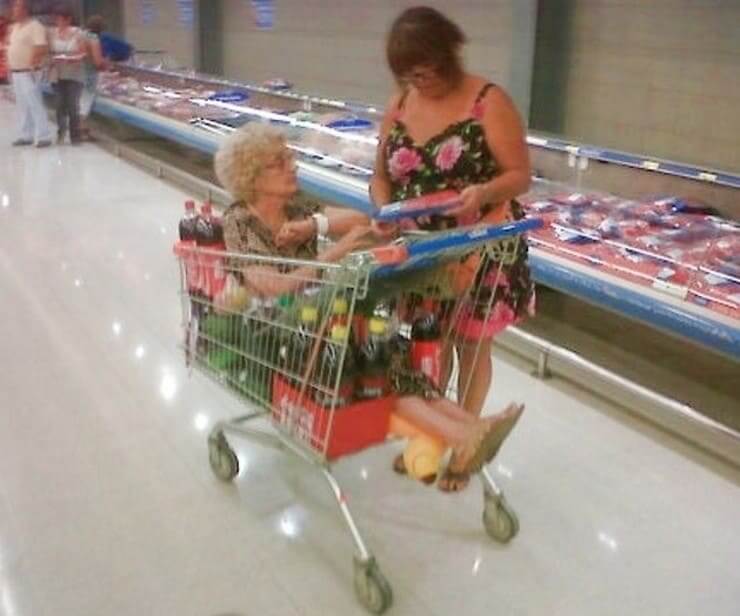 20 coisas que você só vê em lugares que funcionam 24 horas por dia Fotos esquisitas de coisas que você só vê acontecer em supermercados