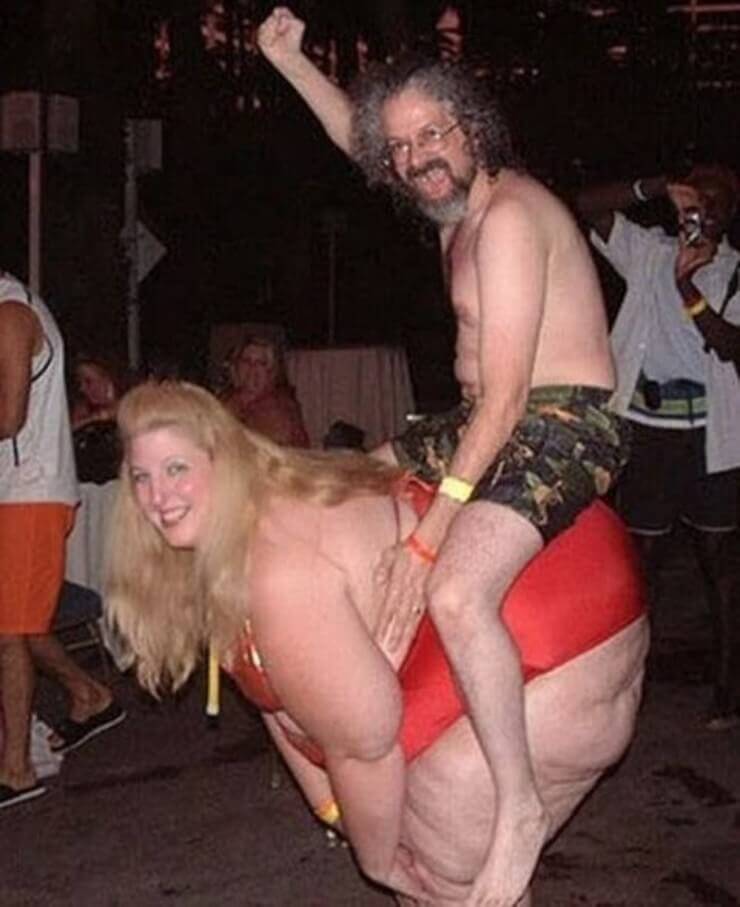 Fotos de pessoas bizarras que não sabem o limite do ridículo