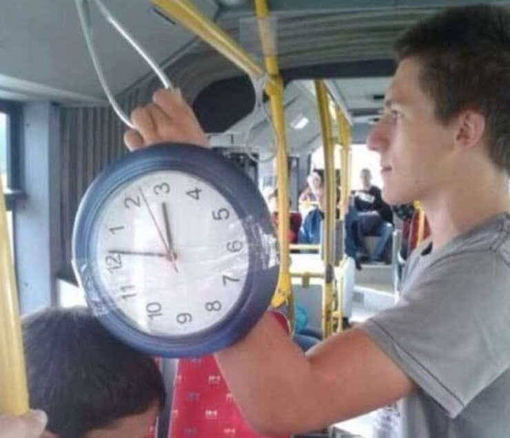 Alguns pessoas estranhas em situações erradas que vão fazer você morrer de rir