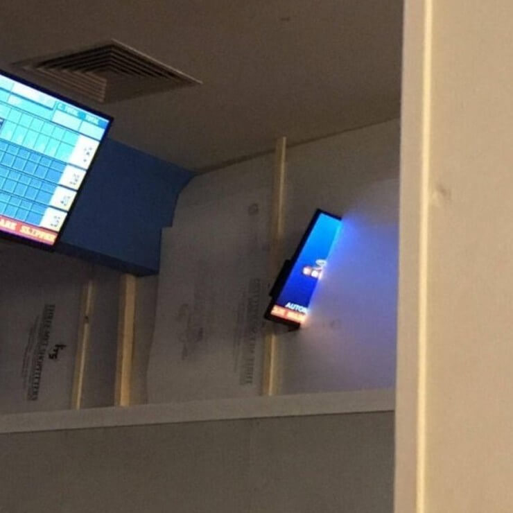 Erros engraçados de construções que ninguém consegue entender