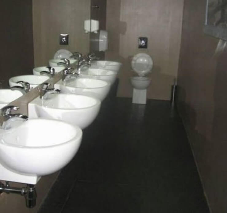 Erros engraçados de construções que ninguém consegue entender