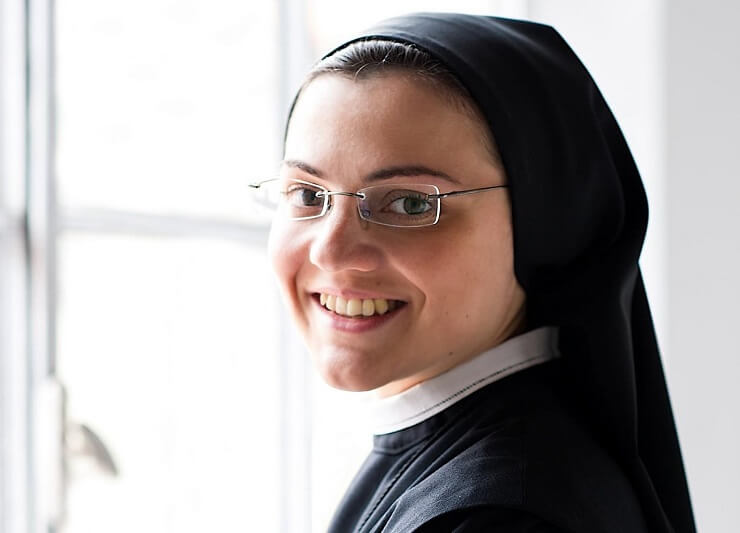 Irmã Cristina, a freira italiana que ganhou o The Voice Itália 2014