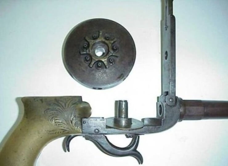 20 armas antigas exóticas que você vai duvidar de que elas existiram Armas antigas exóticas que vão fazer você dar várias risadas