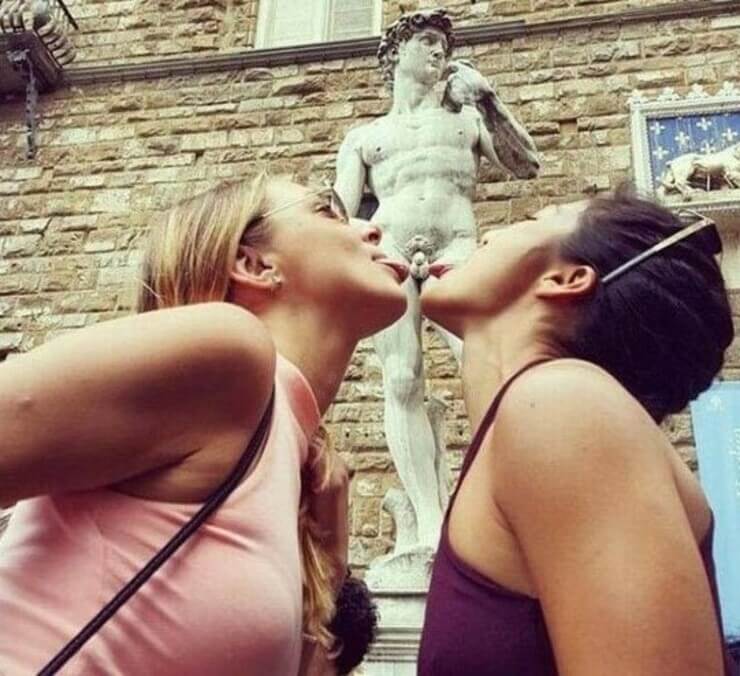 Mulheres divertidas da internet que sabem fazer qualquer um dar risada