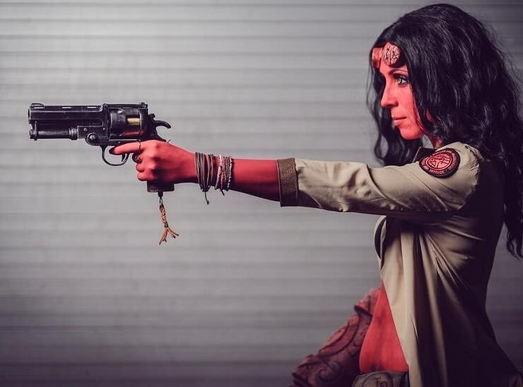 Cosplays realistas da artista autodidata Brenna Mazzoni