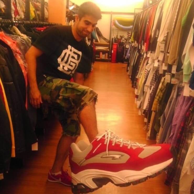 Coisas bizarras encontradas em brechós vendidas na internet