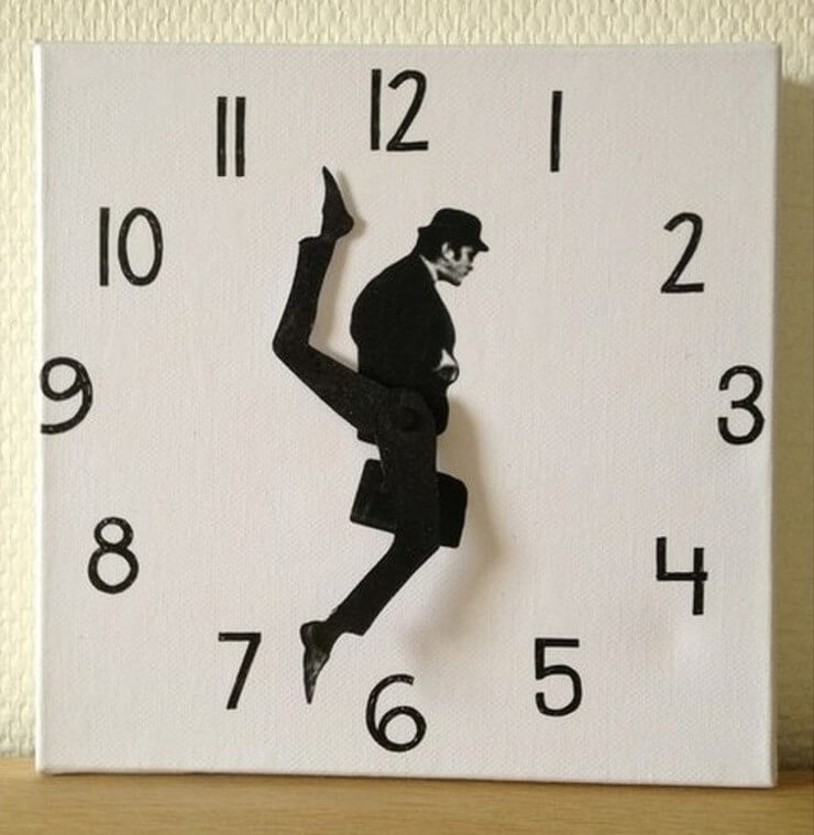 Coisas bizarras encontradas em brechós vendidas na internet