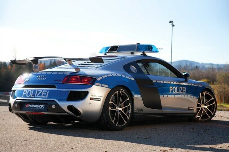 Carros de polícia mais caros e mais velozes do mundo