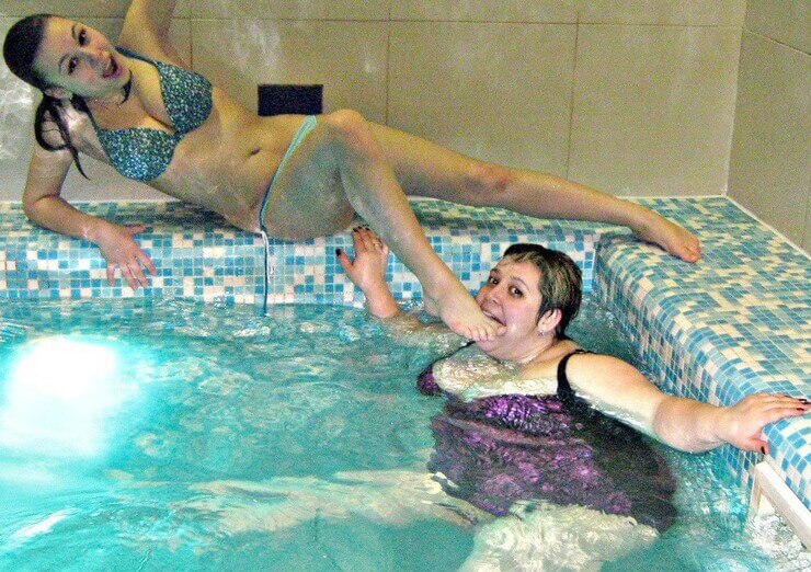 20 fotos de moças fazendo moçices para divertir nossa chatice diária Imagens engraçadas de moças fazendo moçices na internet