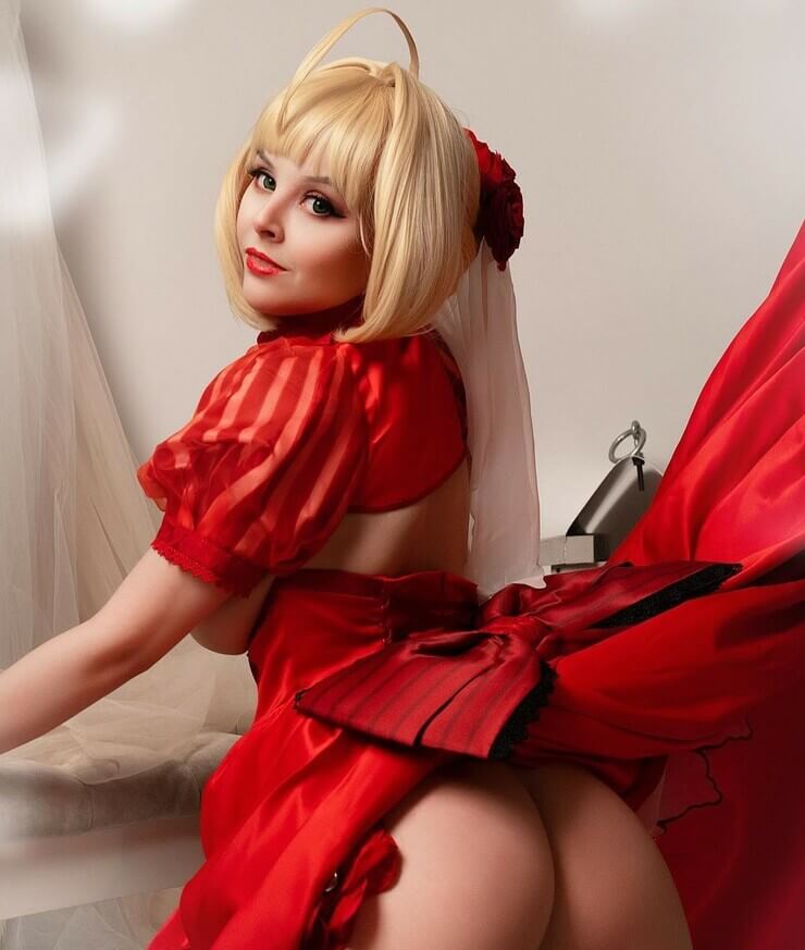 Disharmonica, a cosplay erótica que provoca arrepios de emoção Cosplayer erótica Helly Valentine Disharmonica pelada