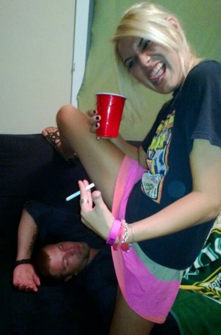 20 falhas épicas de pessoas bizarras bêbadas no fim de festa Falhas engraçadas de pessoas bêbadas em festa