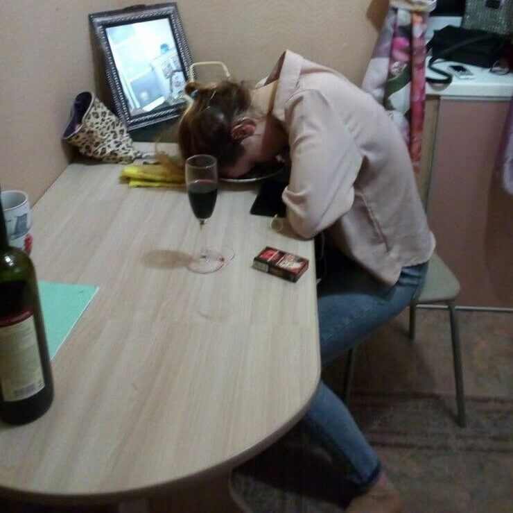 20 falhas épicas de pessoas bizarras bêbadas no fim de festa Falhas engraçadas de pessoas bêbadas em festa