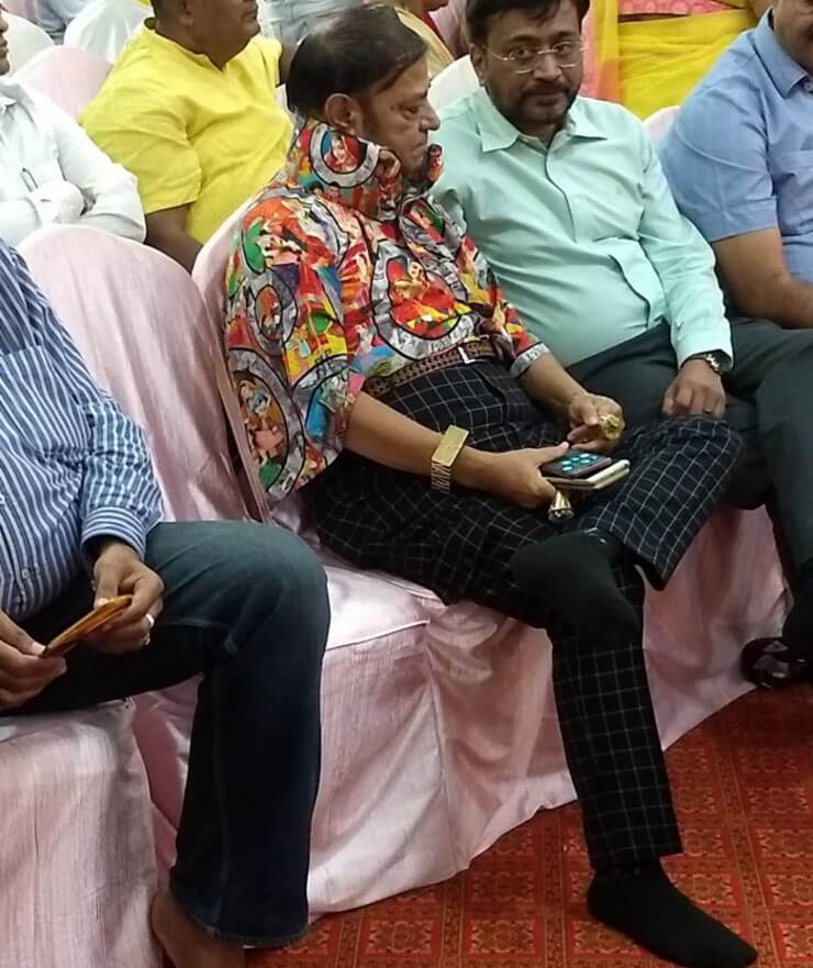 20 pessoas sem noção que parecem gostar de chamar a atenção Pessoas sem noção que gostam de chamar a atenção