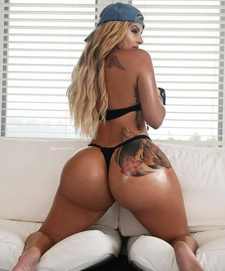 Loiras boazudas dos corpos tesudos de fio dental