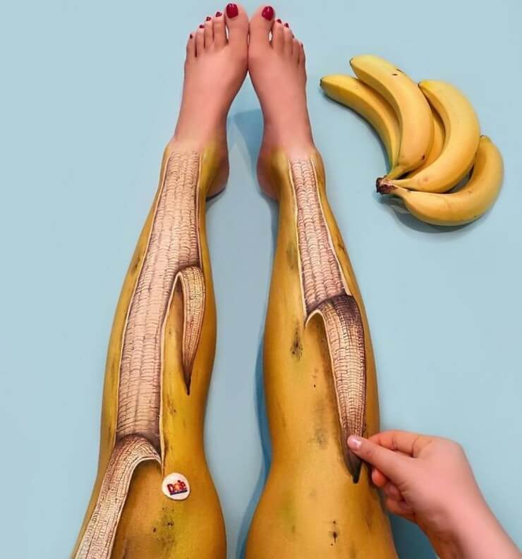 Obra de arte feita de maquiagem da artista Mimi Choi