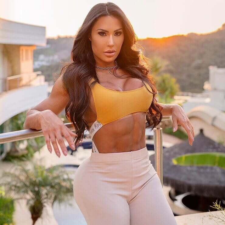 10 ídolos brasileiros com formações diferentes das carreiras Ídolos brasileiros com formações universitárias diferentes das profissões