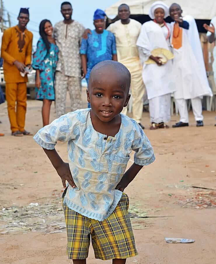 20 intrusos aloprados que deram mais graça a selfies alheias Intrusos aloprados em selfies alheias