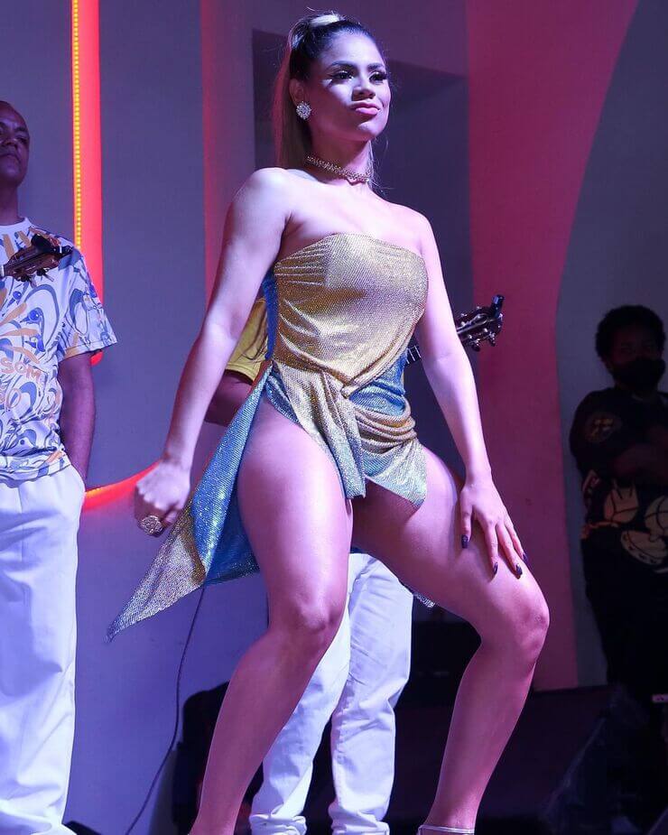 10 ídolos brasileiros com formações diferentes das carreiras Ídolos brasileiros com formações universitárias diferentes das profissões