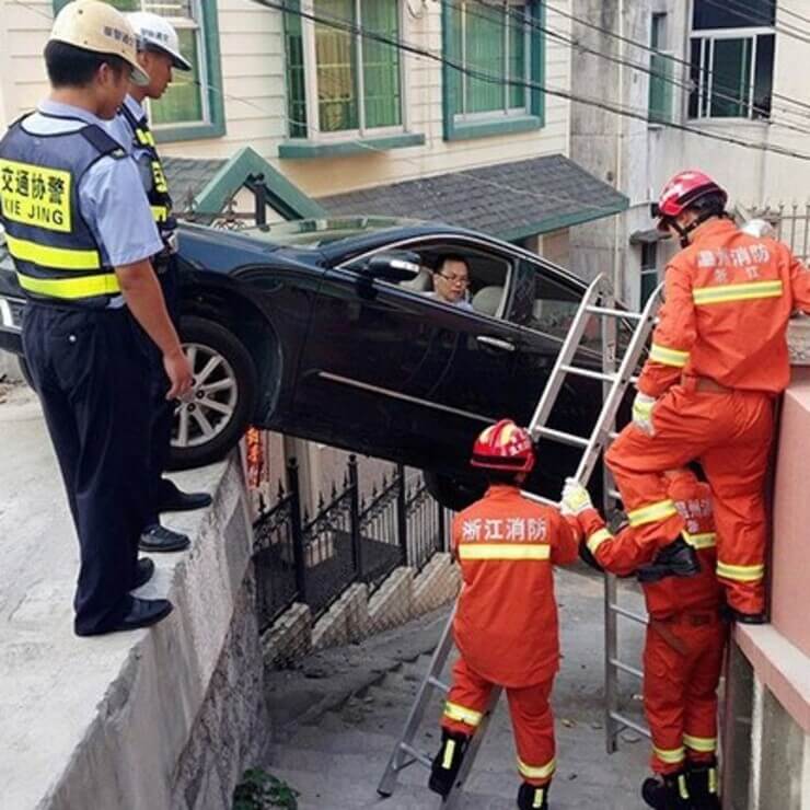 Acidentes de carro engraçados