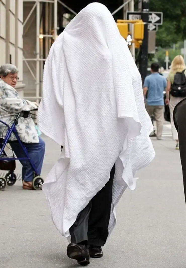 Reações engraçadas de celebridades ao avistarem os paparazzi Reações engraçadas de celebridades diante de paparazzi