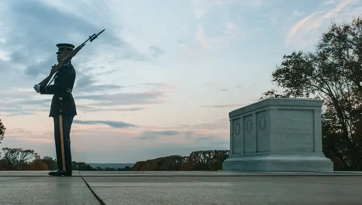 Túmulo do Soldado Desconhecido: História, Honra e Sacrifício Túmulo do Soldado Desconhecido